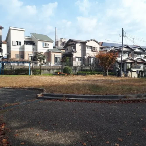 埴⽣野公園