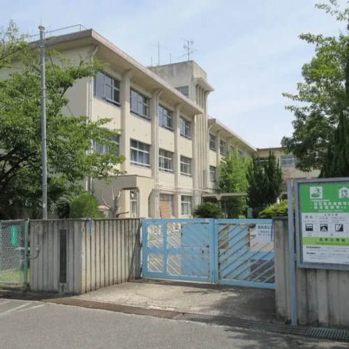 柏原市立 玉手小学校